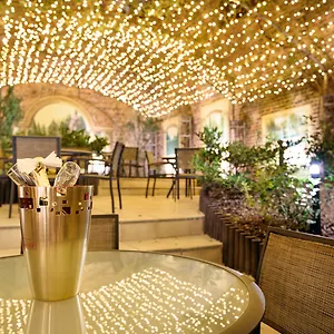 Le Châtelain Hotel